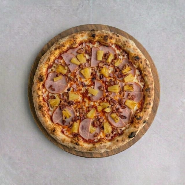 14" Hawaiian Pizza.