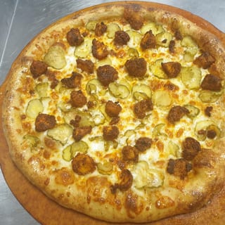 18" NY Style Nashville Hot Chicken Pizza