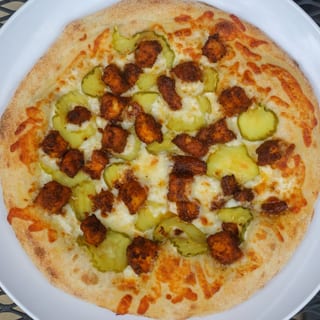 14" Nashville Hot Chicken Pizza